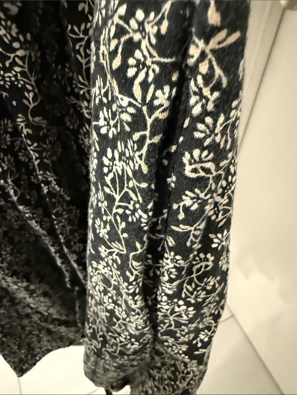 Universal Thread Black & White Floral V-Neck Mini Dress - Picture 9 of 10